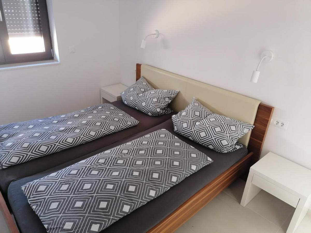 Appartement Bella Mare à Mandre Extérieur photo